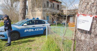 Copertina di Morte anarchici, perquisizioni e apologie. L’ipotesi di una bomba contro la polizia