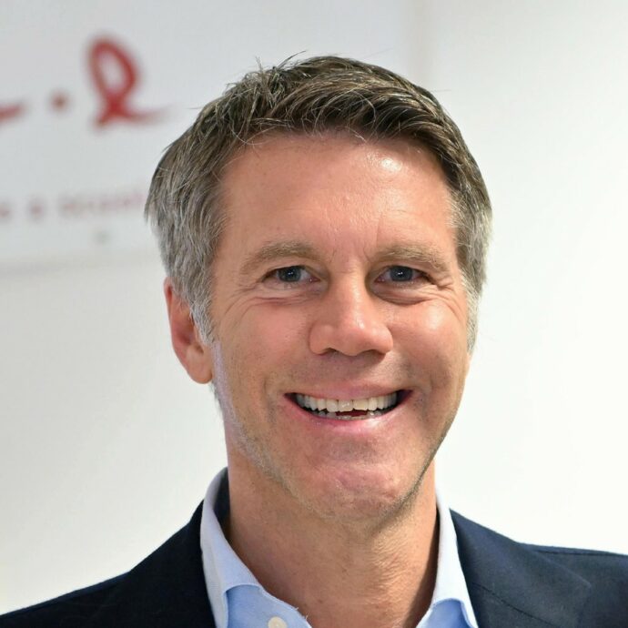 “Ho parlato con il governo Meloni e con il Vaticano, sono d’accordo nel concedere il rientro delle salme di mio nonno e mia nonna. Il ritorno in politica? Non lo escludo”: così Emanuele Filiberto di Savoia