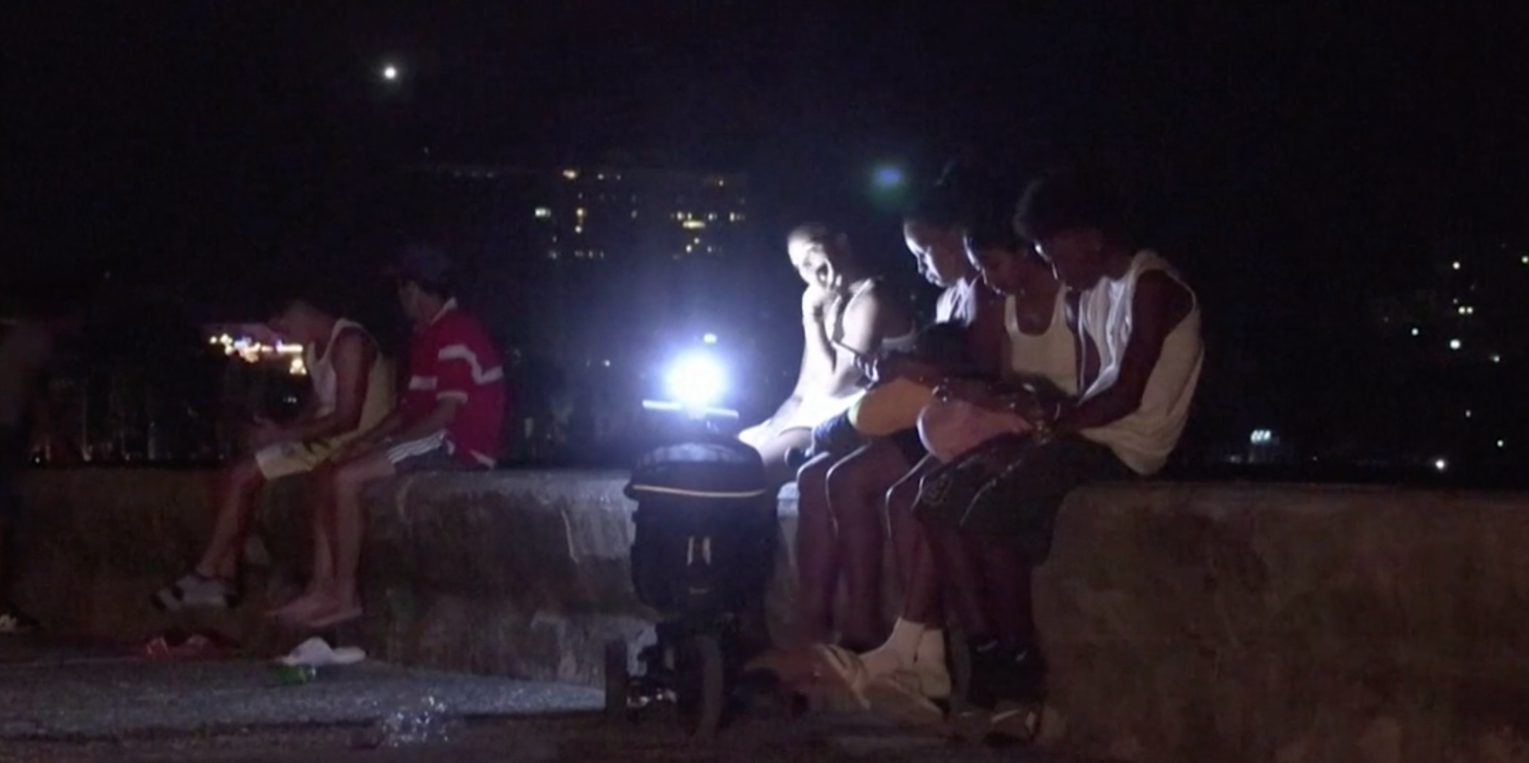 Copertina di Cuba ancora al buio: a L’Avana il secondo blackout in una settimana