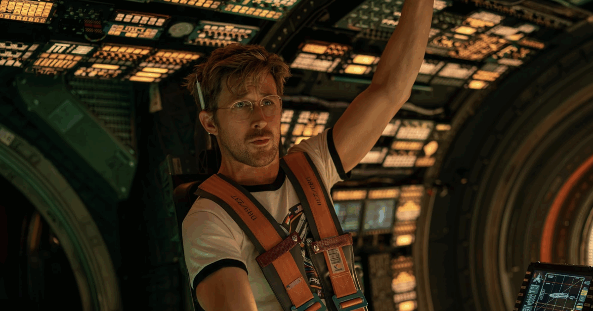 “Mia figlia mi ha visto con gli occhiali e mi ha detto ‘sembri più intelligente’. Ho avuto delle difficoltà a scuola, non mi sono diplomato”: così Ryan Gosling