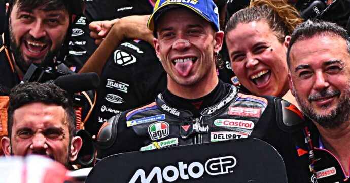 MotoGp, Aprilia domina in Brasile: Bezzecchi davanti a Martin, vola in testa al Mondiale | Ordine d’arrivo e nuova classifica