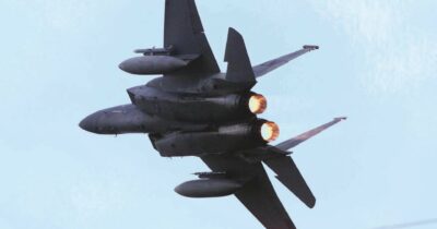 Copertina di “A Sigonella ora anche caccia F-15 con bombe”