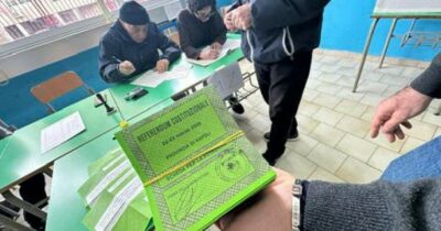 Copertina di Referendum sulla giustizia, alle 12 affluenza poco sopra il 14%. Perché è determinante