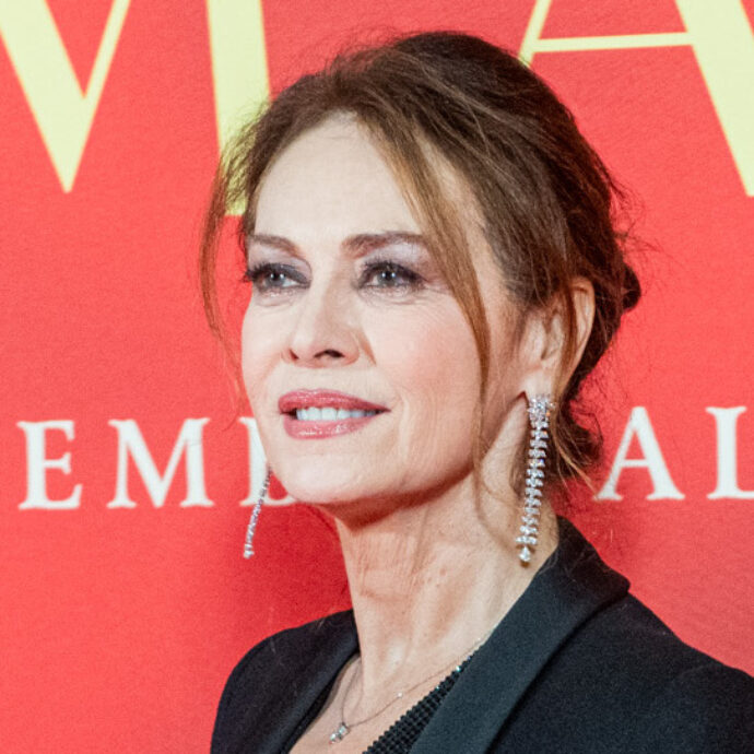 “I Cesaroni? Ricordo bellissimo, ma dopo anni ho la necessità di lasciare tutte le serie. Ero stata programmata per odiare mio padre poi con la psicoterapia, ho capito che forse non era un mostro”: così Elena Sofia Ricci