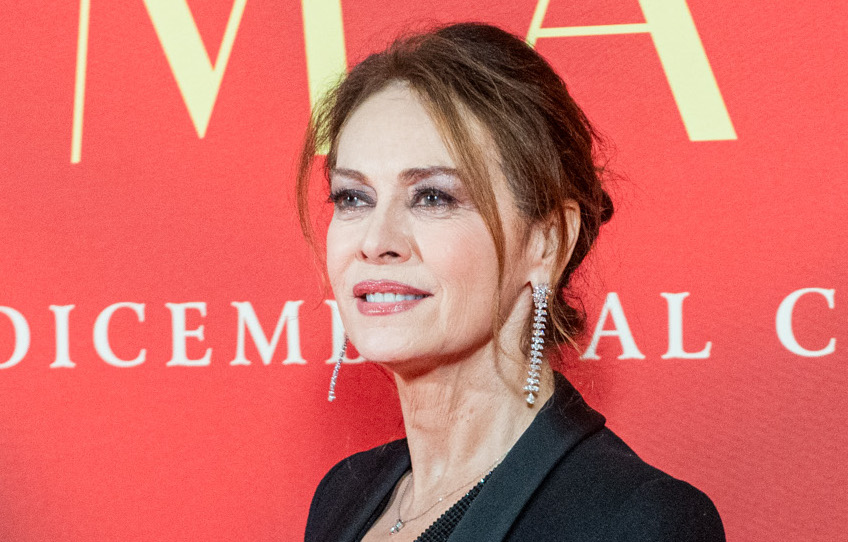 “I Cesaroni? Ricordo bellissimo, ma dopo anni ho la necessità di lasciare tutte le serie. Ero stata programmata per odiare mio padre poi con la psicoterapia, ho capito che forse non era un mostro”: così Elena Sofia Ricci