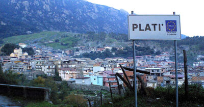 Copertina di Referendum, il Sì trionfa nei Comuni a più alto tasso di presenza di ‘ndrangheta: a Platì e San Luca sfiora il 90%