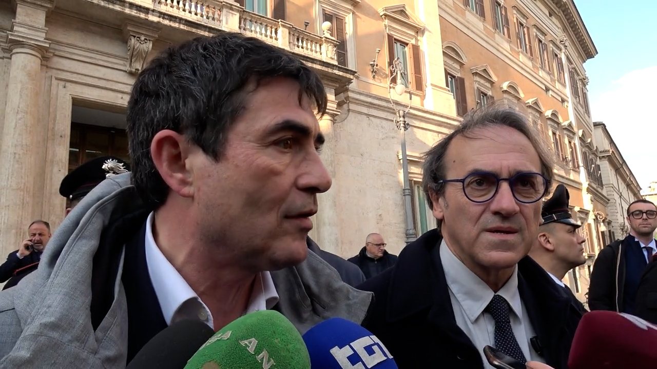 Referendum, Fratoianni e Bonelli: “Vittoria per la democrazia. Meloni sconfitta politicamente, non ha il coraggio di andare dai giornalisti”