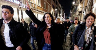 Copertina di La tegola gazebo sulla festa di Elly. E la sinistra per il Sì fa l’ennesimo flop