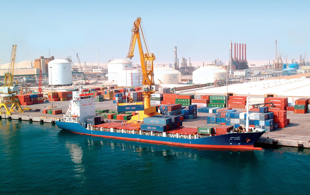 Crisi energetica, allarme per l’Italia: il Qatar annuncia lo stop alle forniture di gas naturale previste dai contratti di lungo termine