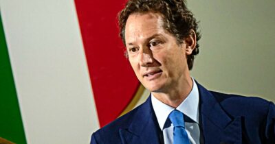 Copertina di Elkann vende Gedi ma si tiene la Juventus: “Exor rimane un orgoglioso proprietario del club, futuro brillante davanti a noi”