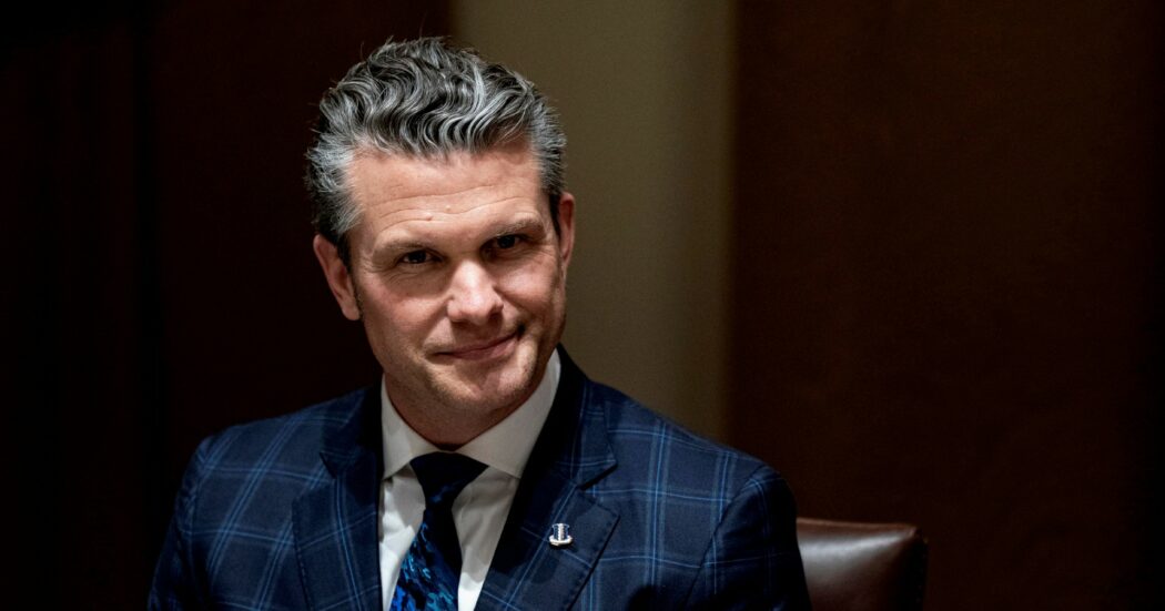 Hegseth caccia i giornalisti dal Pentagono: giudici ignorati