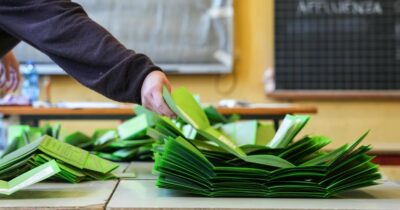 Copertina di L’affluenza al referendum è una lezione ai partiti: quando il voto conta, i cittadini partecipano