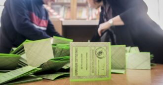 Governo, si dimettono Delmastro e Bartolozzi. Meloni sfiducia Santanchè: “Segua l’esempio”