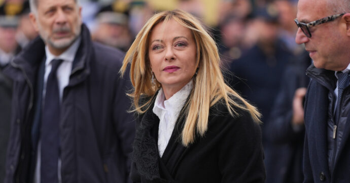 Giorgia Meloni, da leader quasi invincibile ad anatra zoppa: il volto trasfigurato della premier