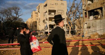 Copertina di Le bombe a grappolo dell’Iran su Israele: così Teheran vuole massimizzare i danni e risparmiare sull’arsenale già ridotto