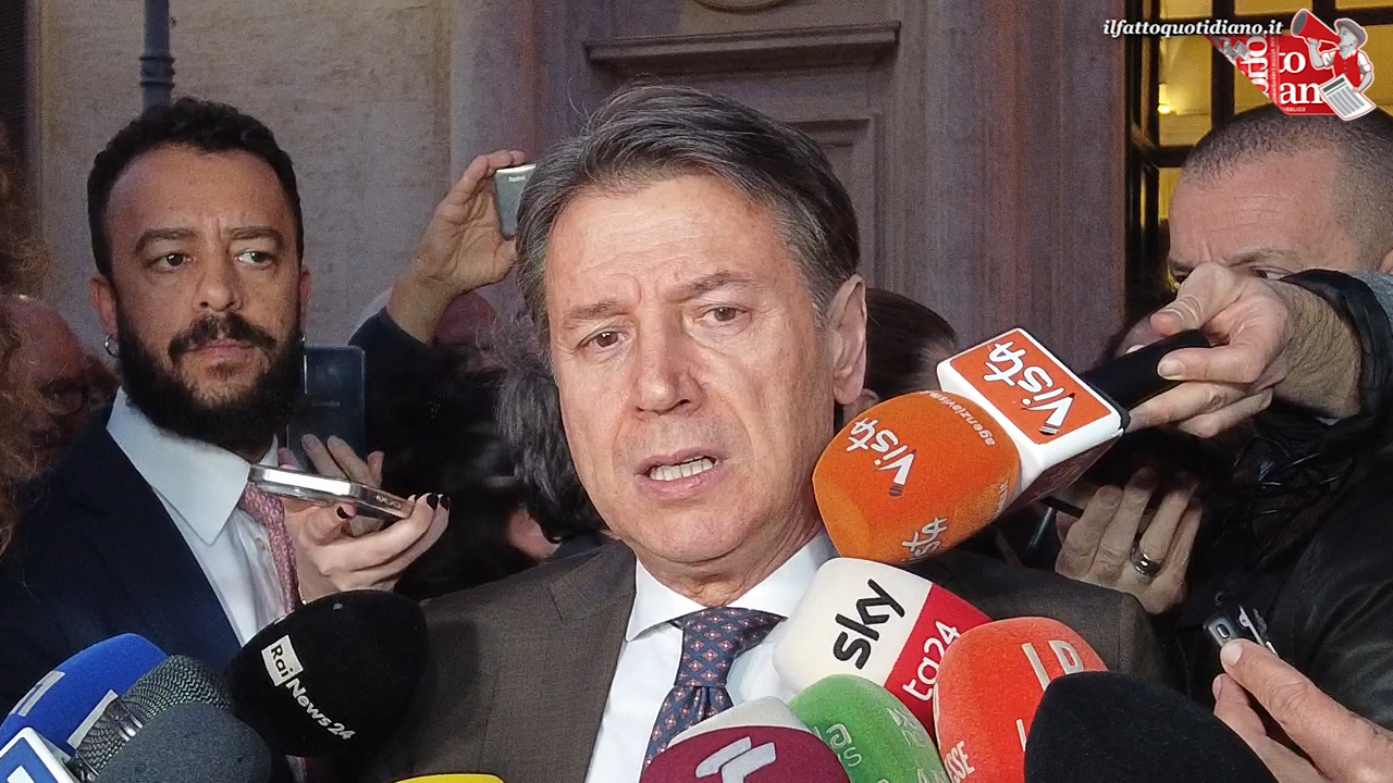 Conte: “Ci sono voluti 15 milioni di voti per far dimettere Santanché. Meloni oggi è una premier debole” Conte: “Ci sono voluti 15 milioni di voti per far dimettere Santanché. Meloni oggi è una premier debole”