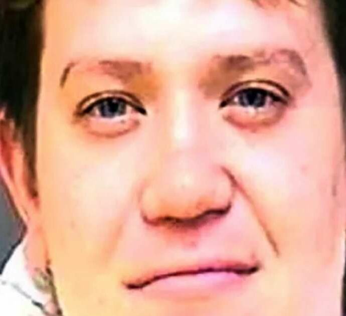 Uomo senza mani né gambe uccide un amico a colpi di arma da fuoco e scappa col cadavere