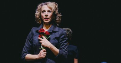 Copertina di “Donne in tempo di guerra”: il teatro che cura, storie di resistenza femminile in scena a Ostia