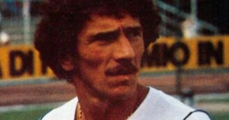 Morto Beppe Savoldi, addio a "Mister due miliardi": lo storico bomber di Napoli e Bologna aveva 79 anni