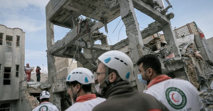 Cnn: “L’Iran si prepara all’invasione e piazza mine sull’isola di Kharg”. Wall street journal: “Trump potrebbe ordinare l’invio di truppe sul suolo di Teheran”