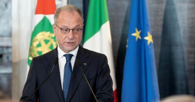 Copertina di Appalti  alla Difesa: “Il presunto favore di Mulè all’indagato”