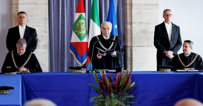 La Consulta: “Serve la legge sulla fine vita,  ma il Parlamento ignora ancora i richiami”