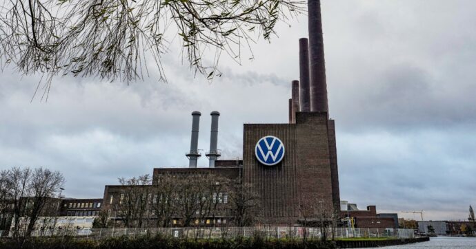 Dalle quattro ruote alle armi, la svolta controversa dell’industria auto europea