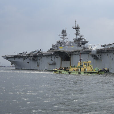 Copertina di Iran, Wsj: “In raid iraniano contro base Usa in Arabia danneggiato un aereo-sentinella”. Arrivati in Medio Oriente 2.500 marines