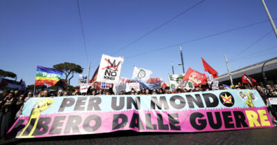 Copertina di A Pasqua va riscoperto il senso della vera umanità. Nonostante i tempi bui