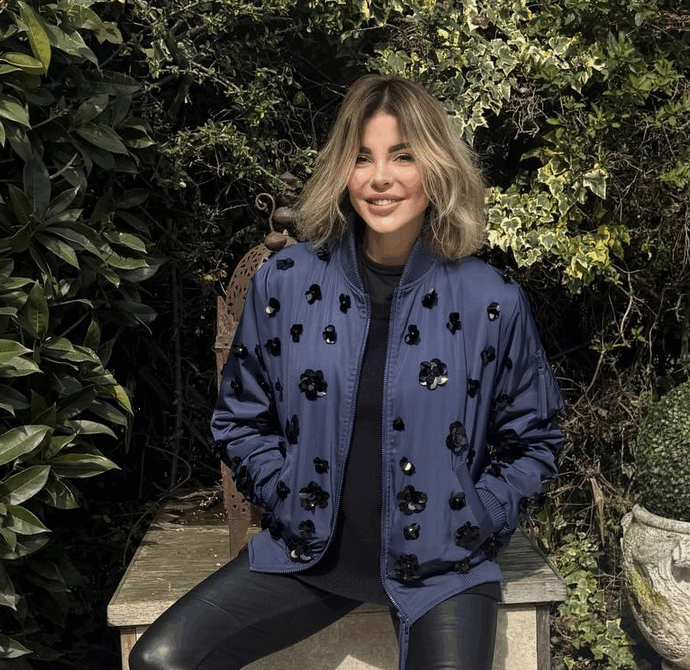 “Le cose di sinistra più straordinarie le diceva Papa Francesco. Prima di lui c’è stato don Gallo, di cui mi fidavo ciecamente. Ora l’unico che ascolto è Mattarella”: così Alba Parietti