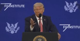 "La prossima è Cuba", lo show grottesco di Trump: "Fate finta di nulla"