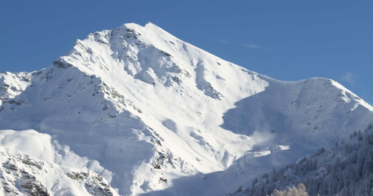 Travolto da una valanga, italiano muore in Austria. Un 25enne perde la vita sulle Prealpi Orobie