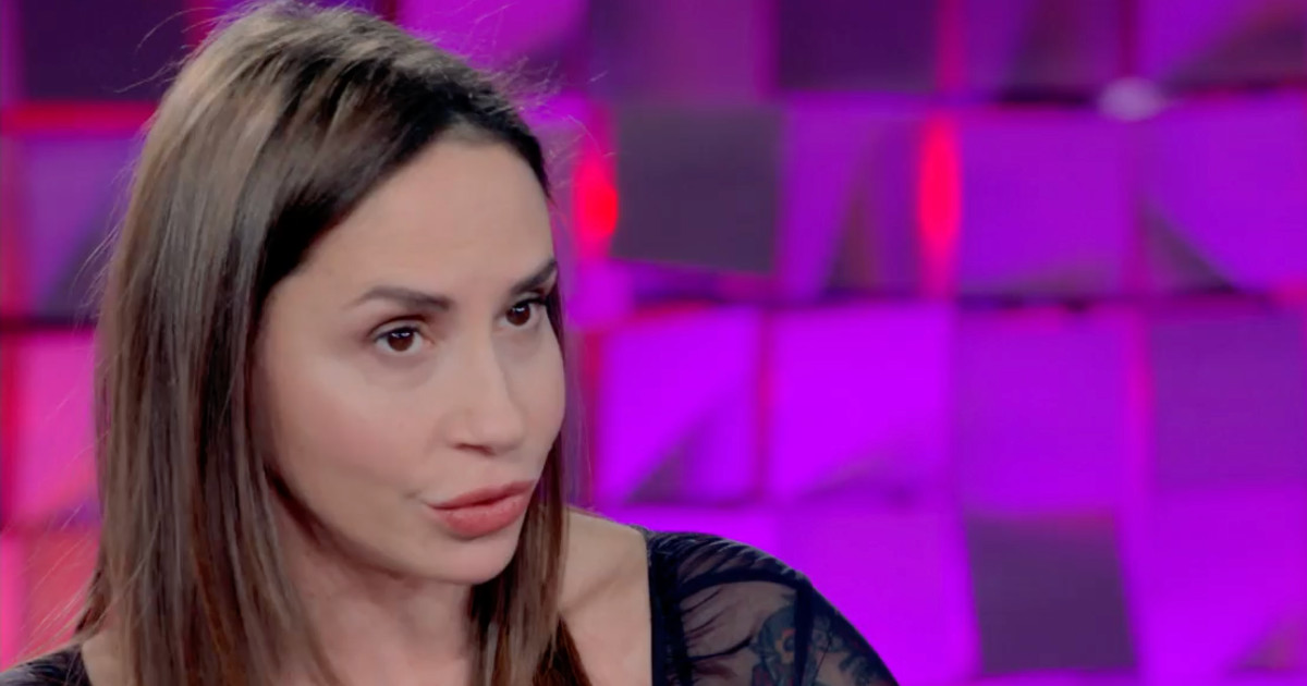 “L’addio a Malena mi ha fatto soffrire, ho ricevuto tanta aggressione per aver lasciato il mondo dell’hard. Mio padre non torna a casa da 18 anni e non so perché”: le parole di Filomena Mastromarino