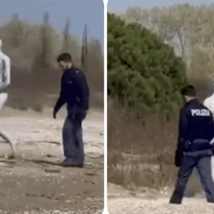 Uomo nudo e bianco come il gesso sdraiato sulla spiaggia, immobile: i passanti lo scambiano per un cadavere e scatta l’allarme