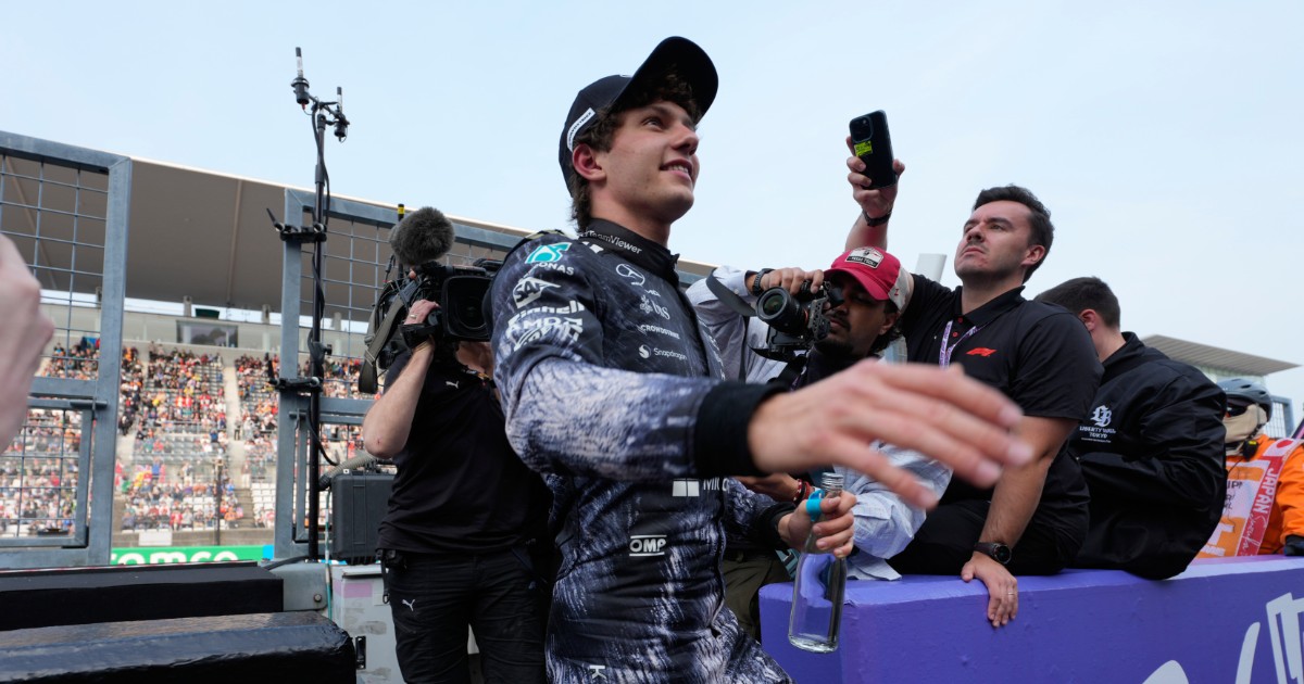 Antonelli da impazzire in Giappone: sfrutta la safety car, si prende Gran Premio (Leclerc terzo) e vetta del Mondiale