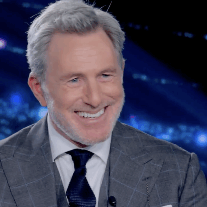 “Sono caduto in depressione con una infanzia orribile in collegio, vittima di bullismo. I professori ci maltrattavano con punizioni pessime. Ho corso nudo sotto la neve alle 3 di notte”: lo rivela Filippo Nardi