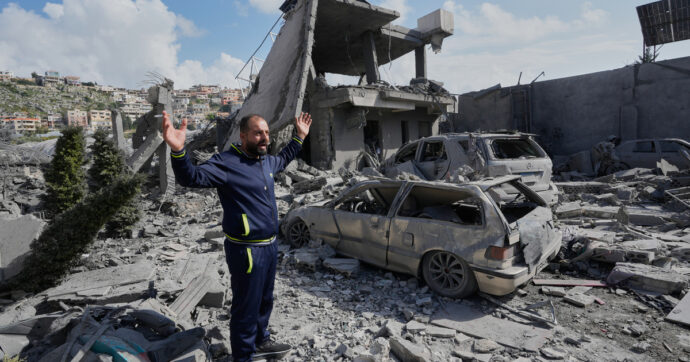 Libano, ucciso in un’esplosione soldato Onu indonesiano. Trump: “L’Iran da oggi consentirà il passaggio di 20 petroliere attraverso Hormuz”