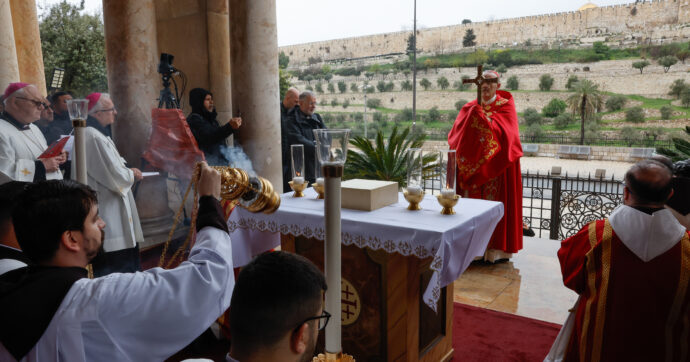 Come vivono i cristiani in Israele. Sputi, aggressioni e profanazioni: +40% in un anno. Caridi: “Per Tel Aviv sono prima di tutto dei palestinesi”