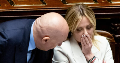 Copertina di Sigonella, Chigi e Crosetto frenano sul no agli Usa. Le opposizioni: “Il governo venga a dirlo in Parlamento”