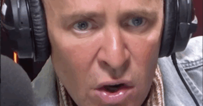 Copertina di Scott Mills licenziato dalla BBC per “comportamenti personali”. Emerse nuove prove sull’indagine (chiusa nel 2019) per abusi sessuali su un minorenne?