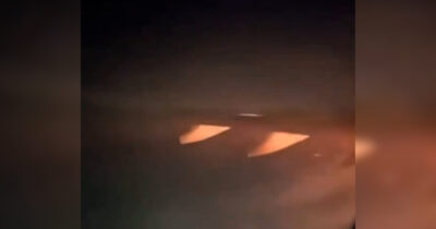 Copertina di Motore dell’aereo esplode durante il decollo: paura per 380 passeggeri di un Airbus della Delta – Video