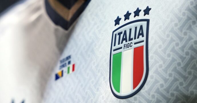 Cosa resta delle quattro stelle appuntate sul petto? Il luogo triste della nostra memoria