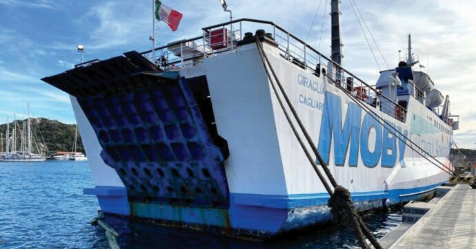 “Ticket traghetti gratis: pure alla baby-sitter del generale”