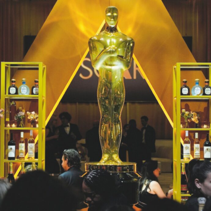 “Gli attori e le sceneggiature generate dall’intelligenza artificiale (Ia) non saranno ammissibili agli Oscar”