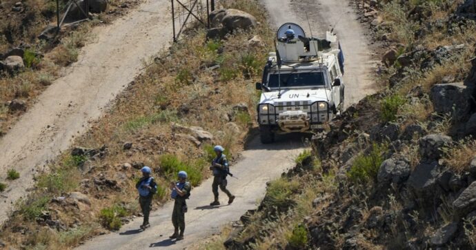 Razzo su base italiana Unifil in Libano: danni alle infrastrutture. Iran: “Colpito datacenter Amazon in Bahrein”. Starmer sente Meloni: “Focus su Hormuz”