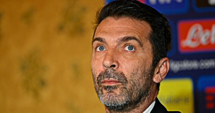 Anche Buffon si dimette: “Volevo farlo un minuto dopo la partita con la Bosnia. Giusto lasciare a chi verrà dopo la libertà di scegliere”