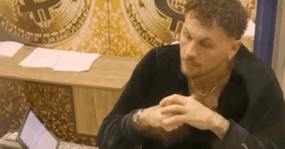 Copertina di Bilance, trattative, oggetti che cambiano mano: come funzionano i ‘compro oro’? Lo racconta “Mr. Oro – Tutto ha un prezzo”, il nuovo factual in arrivo su DMAX