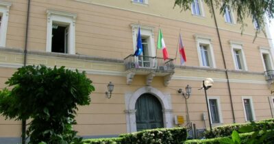 Copertina di Tangenti a Benevento, le parole del dirigente di Mastella nelle registrazioni della vittima: “Zero porta zero”