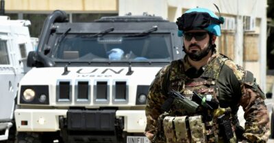 Copertina di In Libano piovono i razzi anche sugli italiani di Unifil