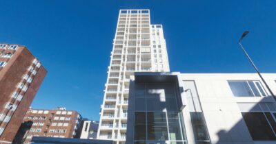 Copertina di La Procura di Milano chiede otto condanne e la confisca del grattacielo ritenuto abusivo